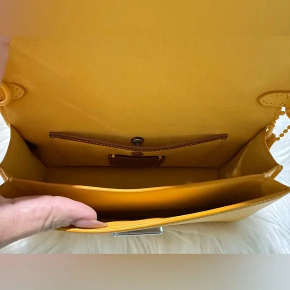 Coach Juno Crossbody Clutch Glovetanned Leather Bag in Canary Yellow
LIKE NEW - Picture 5 of 15